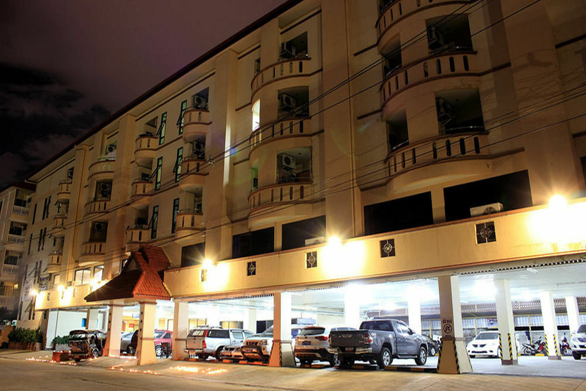 Bp Grand Hotel Chiang Mai Exterior photo